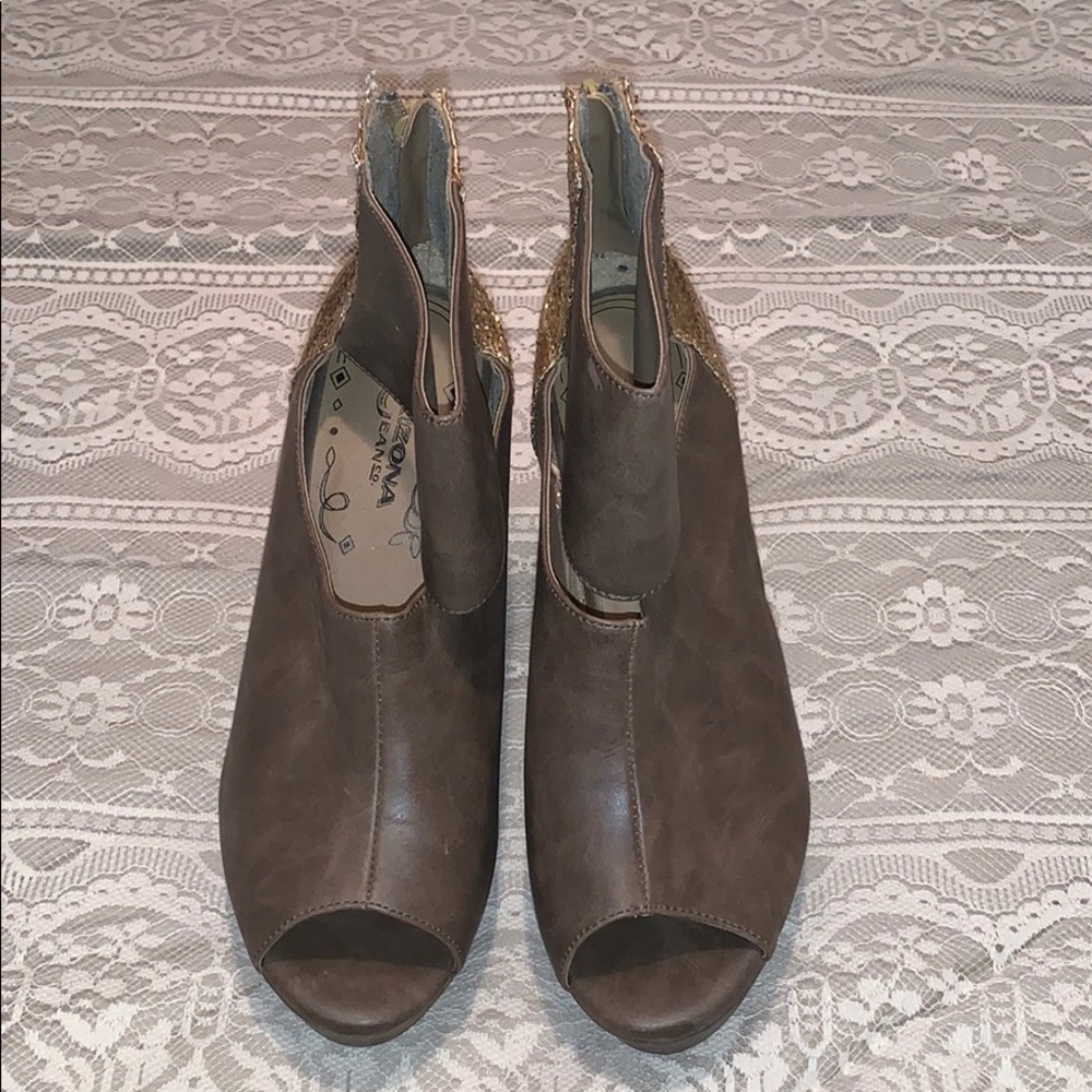 Arizona Gabby taupe open toe wedge heel - Picture 5 of 5